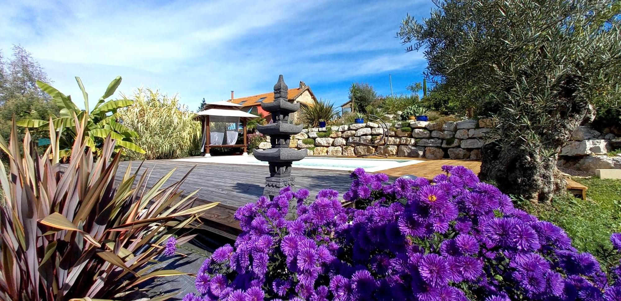 Un Parfum De Thailande, Ressourcement Et Massages Curemonte ภายนอก รูปภาพ